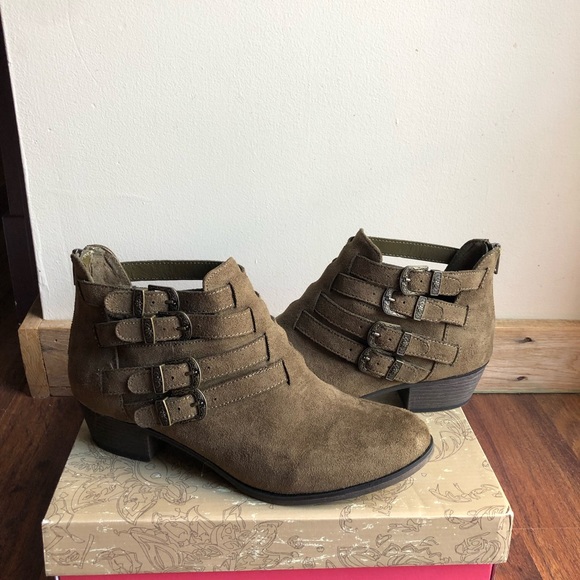 Booties - Picture 3 of 4